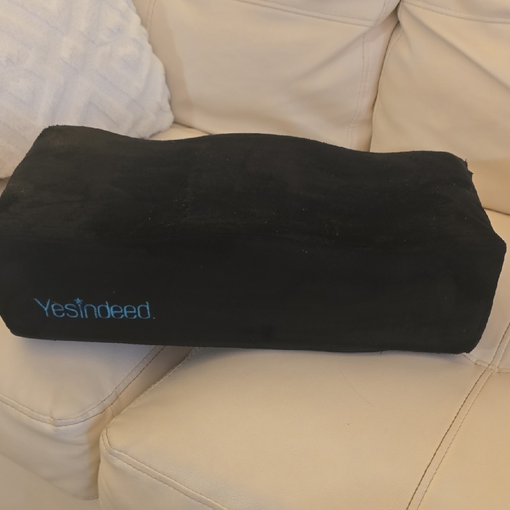 Black Bath Pillow